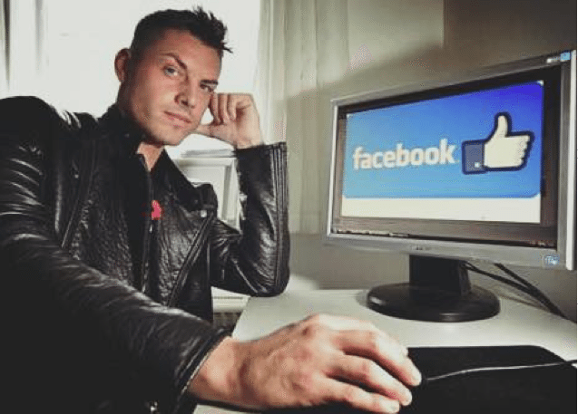 This man was fired by text, for ‘liking’ a picture on Facebook (IMAGE)