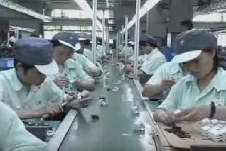 The shocking truth about Santa’s ‘elves’ (TWEETS, VIDEO)