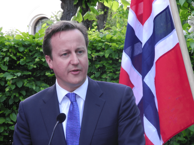 This one image shows just how badly David Cameron has shafted working people in Britain (IMAGE)