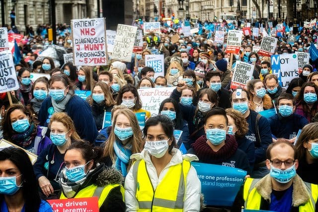 BREAKING: Tories face another crisis as junior doctors throw out new contract