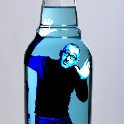 An award-winning comedian is smashing myths about alcoholism in his new show