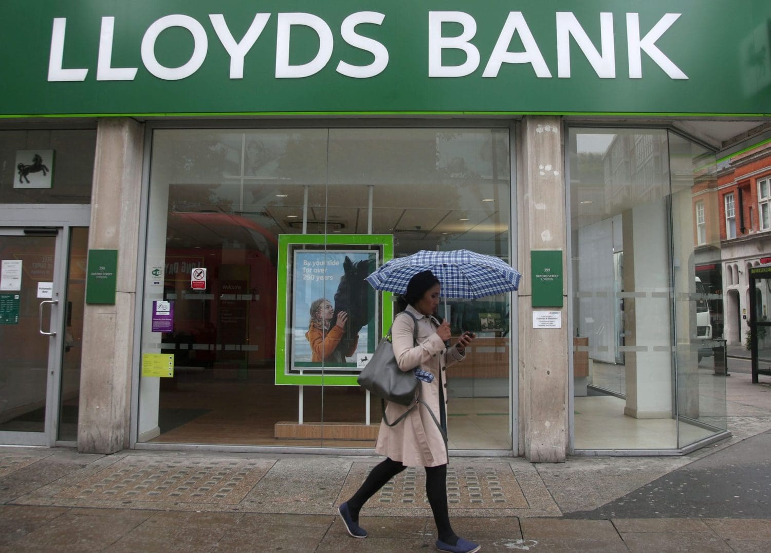 More banks agree to introduce temporary £500 zero-interest overdraft buffers