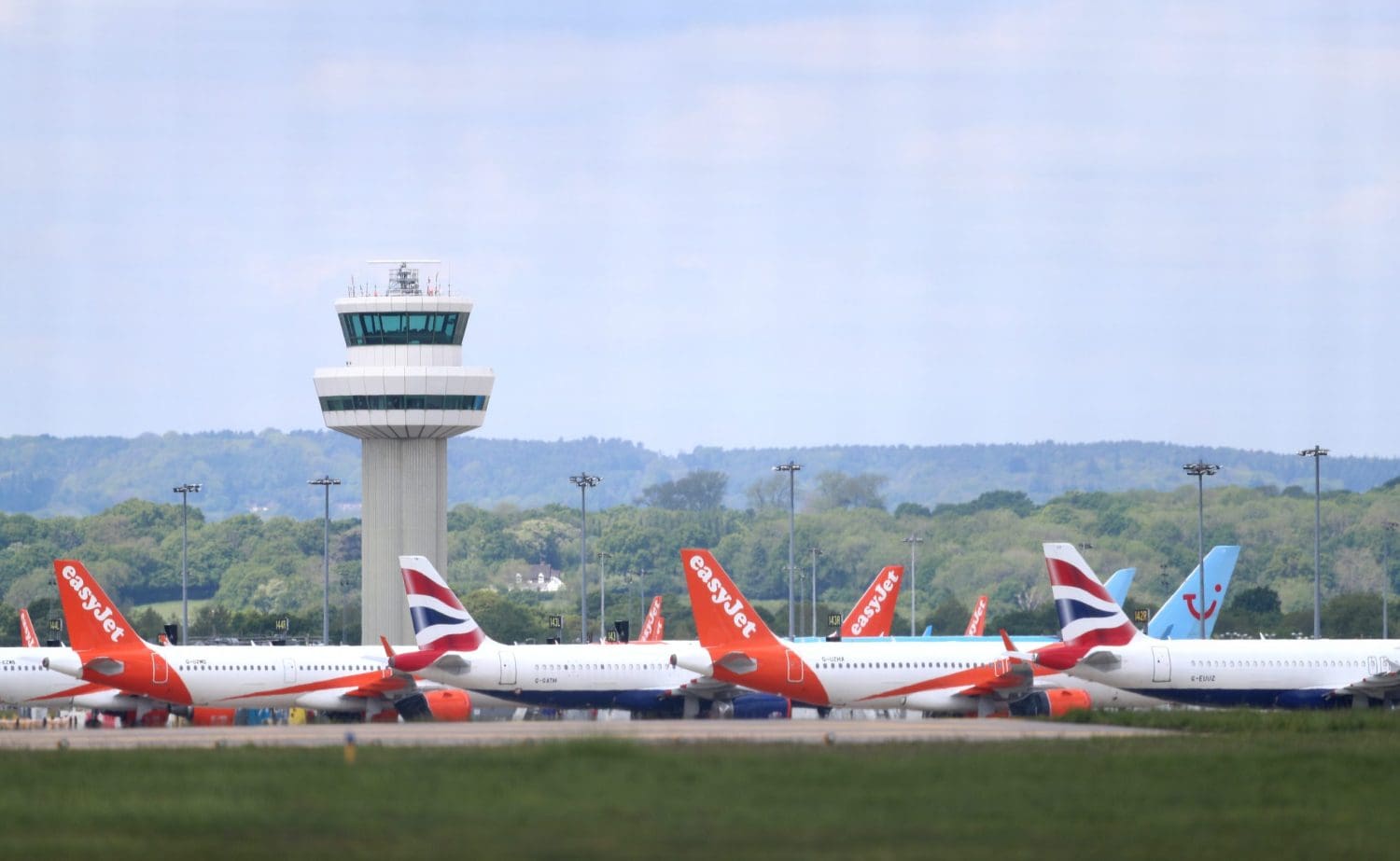 Campaigners warn government over ‘unlawful’ unconditional airline bailout