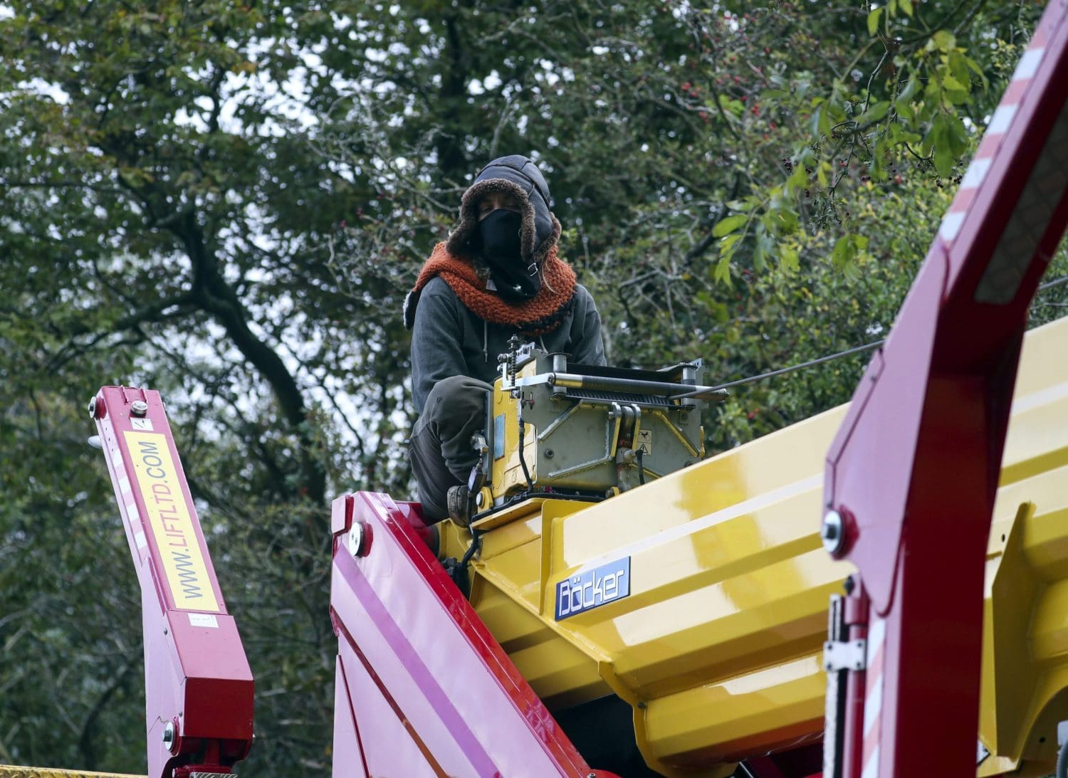 ‘I will stay in this tree’ – HS2 protesters stand firm as eviction bid restarts
