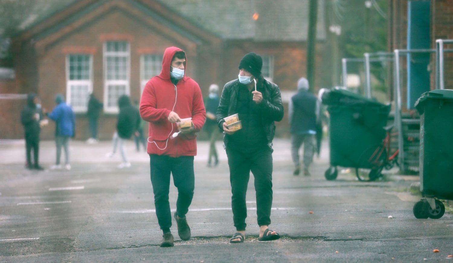 Thousands call on Home Office to shut barracks housing refugees amid coronavirus outbreak