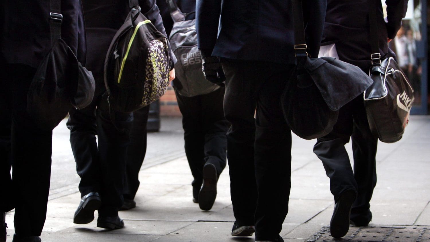 Schools in England to receive CO2 monitors to improve ventilation