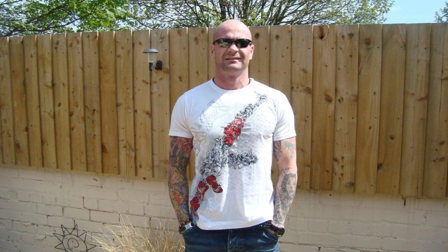 Inquest jury told to find ex-soldier died of neck wound not police taser