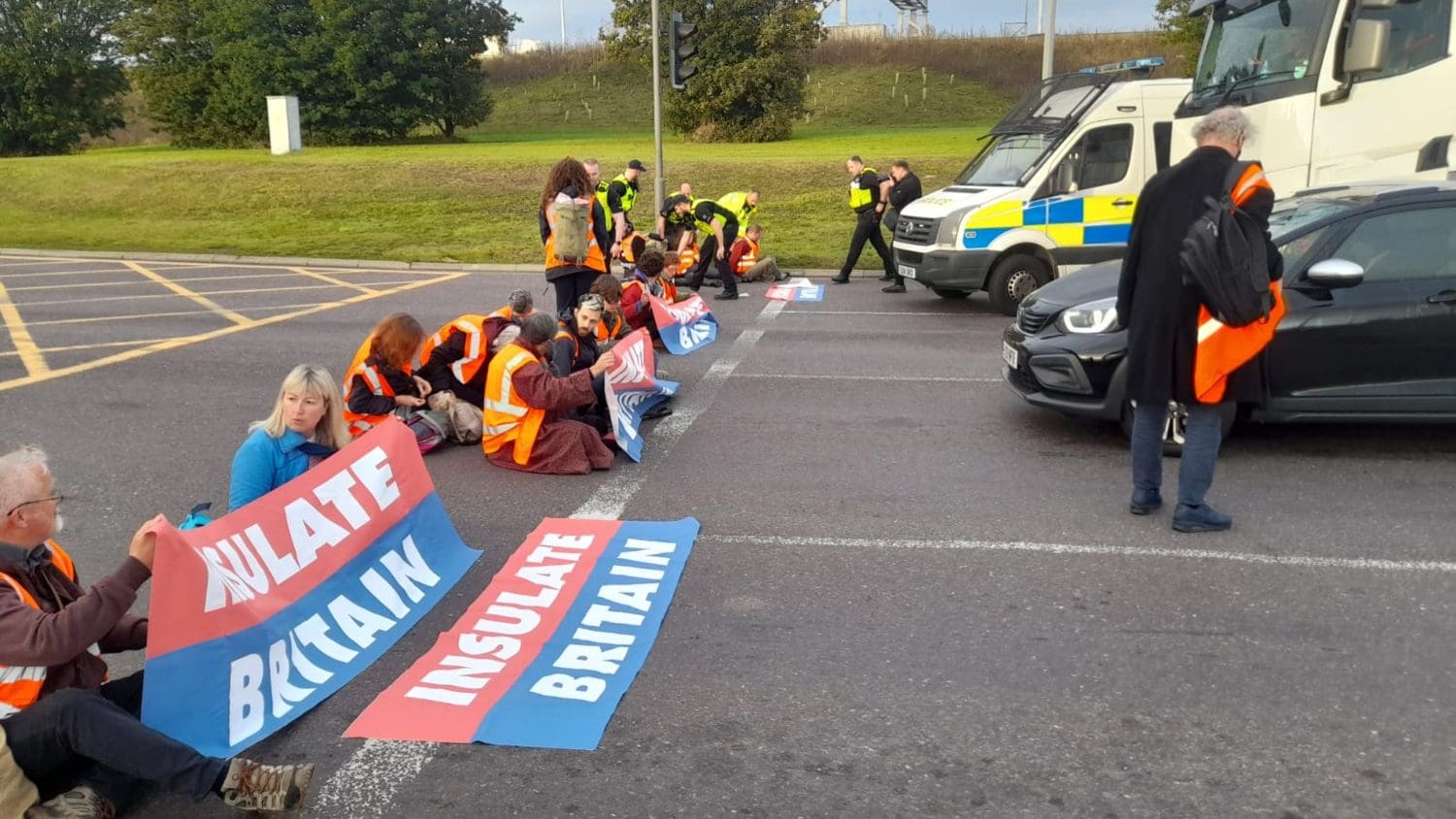 More arrests made as Insulate Britain block roads for thirteenth time