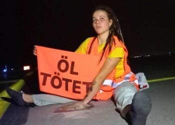 Oil Kills airport disruption Just Stop Oil