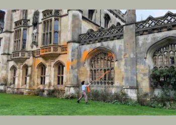 Just Stop Oil supporter guilty of redecorating Kings College Cambridge 🙄