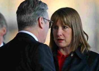 UK growth Starmer Reeves