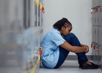 Labour targets NHS nurses